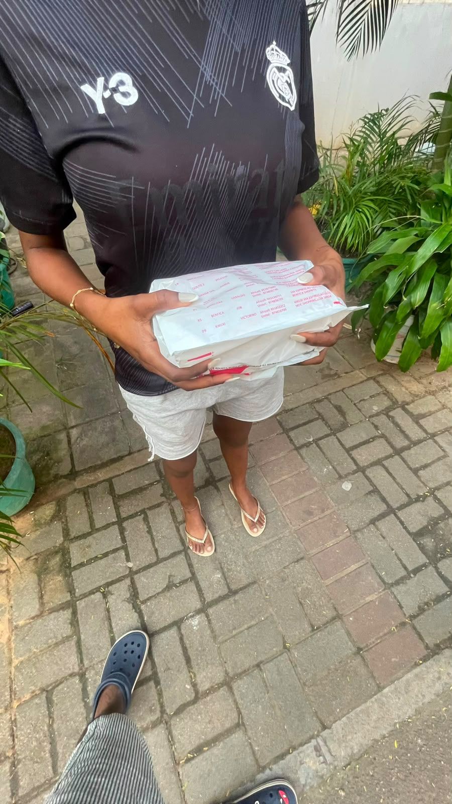 Cliente Lume com o Removedor de Fiapos recebido em Angola